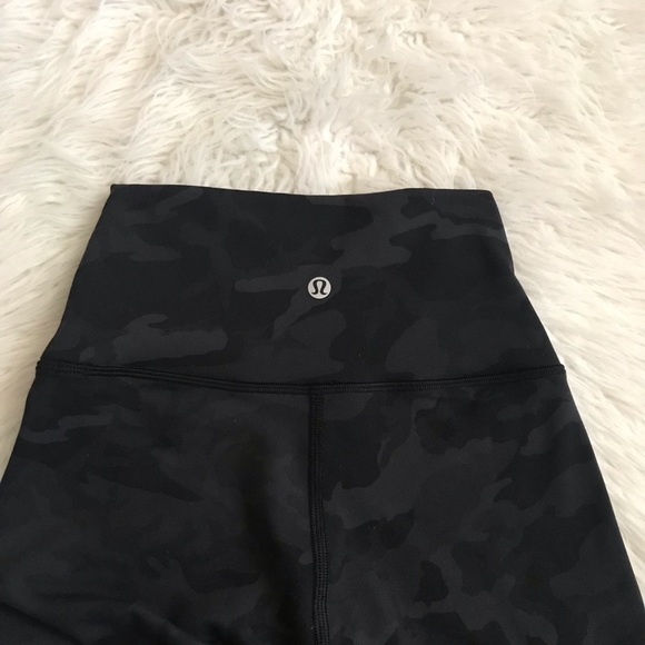 lululemon athletica Pants - Lululemon Camo Incognito Wunder Under